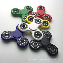 El más caliente Prodcut Finger Spinner 4 colores Nuevo Hand Spinners yemas de los dedos Spiral Fingers Gyro